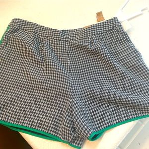 Never worn,side zipper